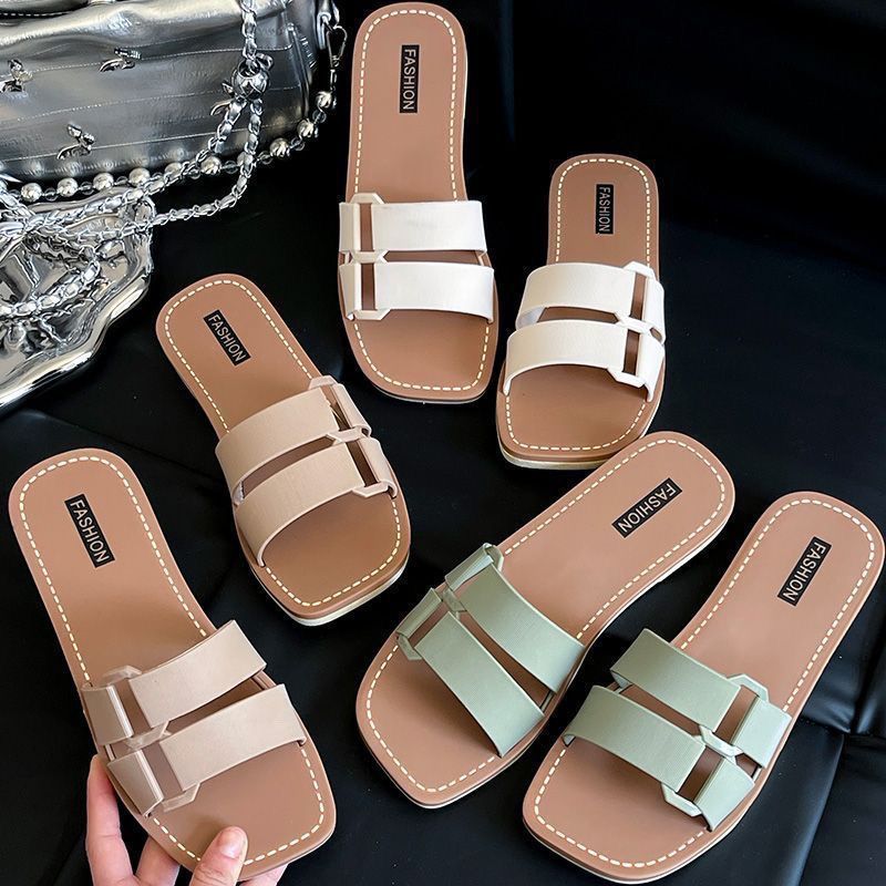 Flat-bottom versatile flip-flops