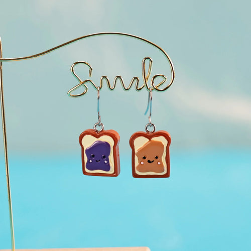 1 Pair Cute Toast Drop Earrings, Hand-Painted Resin Material, The Best Gift for Girls on Christmas, New Year and Birthdays.