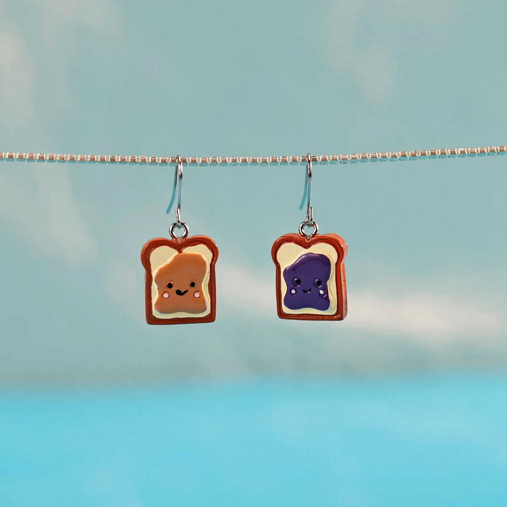 1 Pair Cute Toast Drop Earrings, Hand-Painted Resin Material, The Best Gift for Girls on Christmas, New Year and Birthdays.