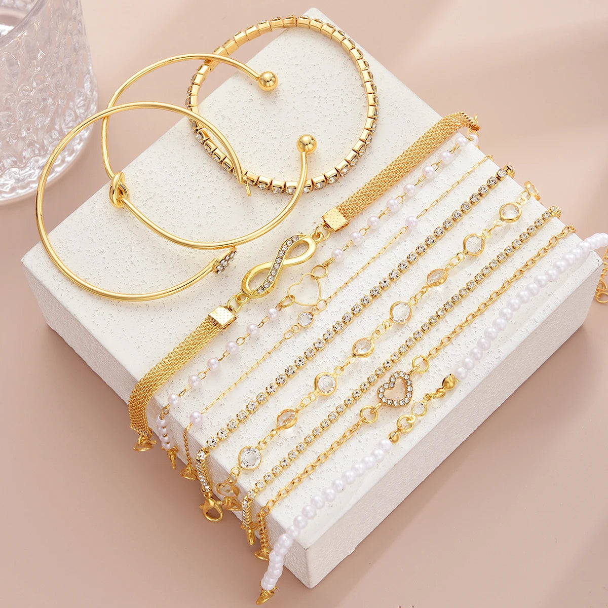 11 Pcs Boho Pearl Crystal Heart Infinity Sign Bracelets for Women Vintage Elegant Gold Color Bracelets Sets New Vacation Jewelry