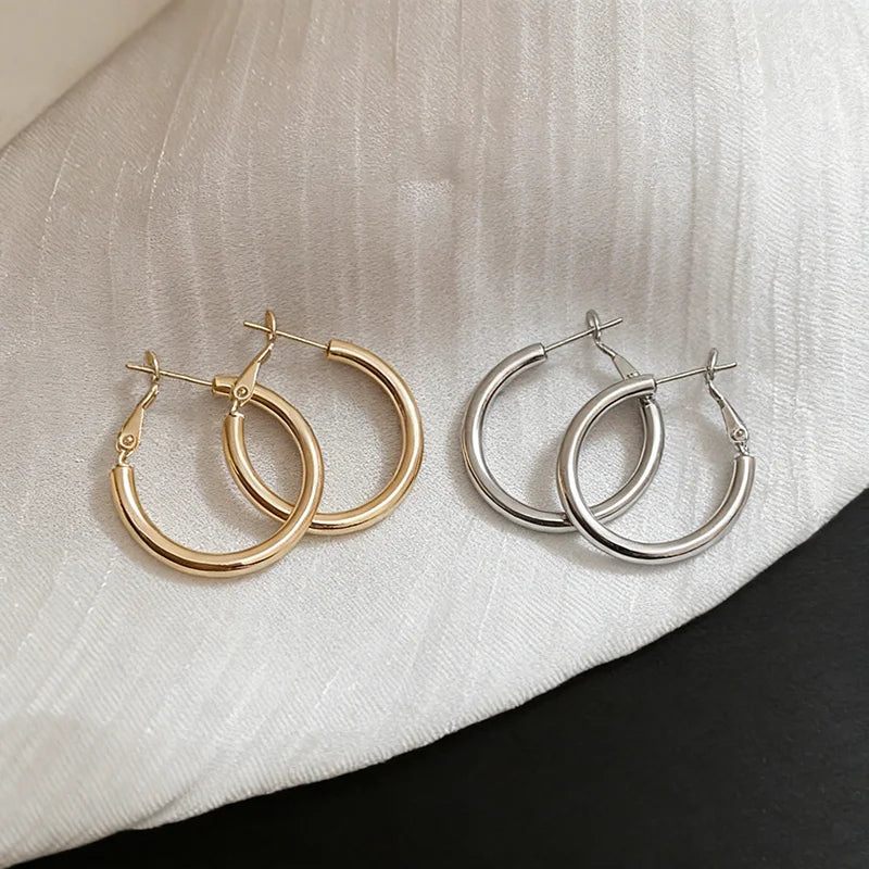 2 Pairs Simple Irregular Geometric Earring Set For Women's Exquisite Wavy Round Hoop Earrings Fashion Metal Ear Accessories