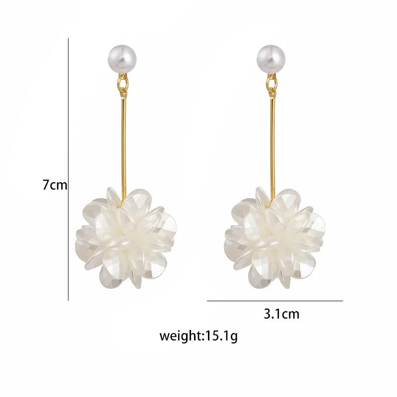 2PC gold super fairy petal tassel imitation shell earrings, fashionable temperament, light luxury, niche design, ear accessories