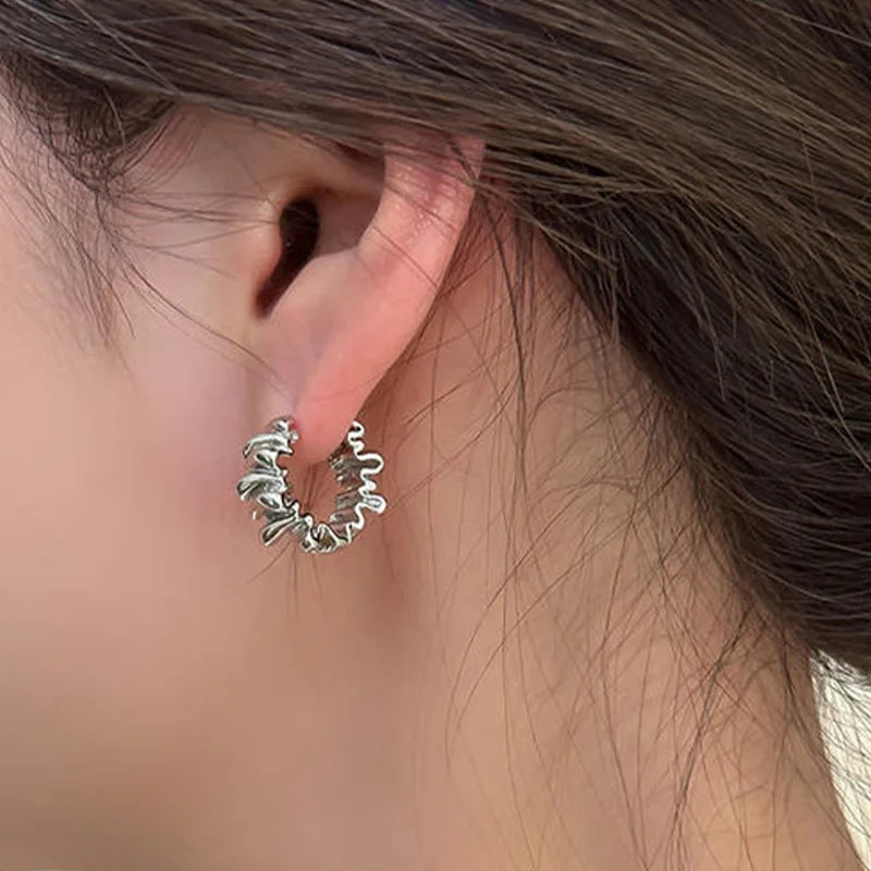 2 Pairs Simple Irregular Geometric Earring Set For Women's Exquisite Wavy Round Hoop Earrings Fashion Metal Ear Accessories