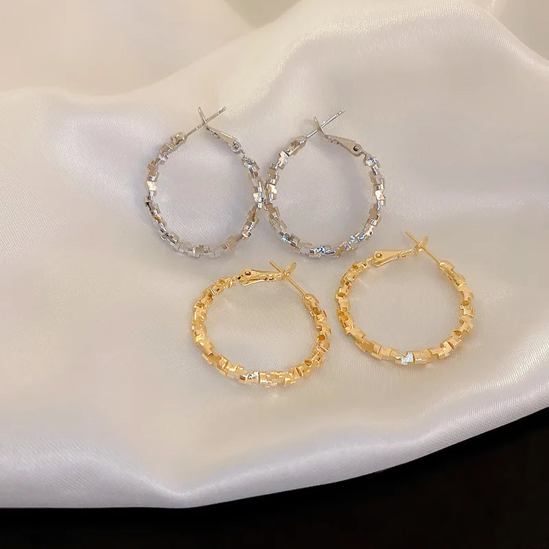 2 Pairs Simple Irregular Geometric Earring Set For Women's Exquisite Wavy Round Hoop Earrings Fashion Metal Ear Accessories
